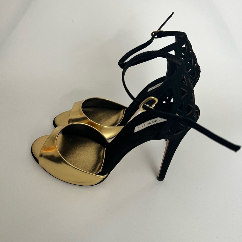 DVF Diane von Furstenberg Rowan Black and Gold Dress Heel Sandals size 9.5